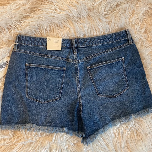 NWT Universal Thread High-rise jean shorts - Picture 4 of 9
